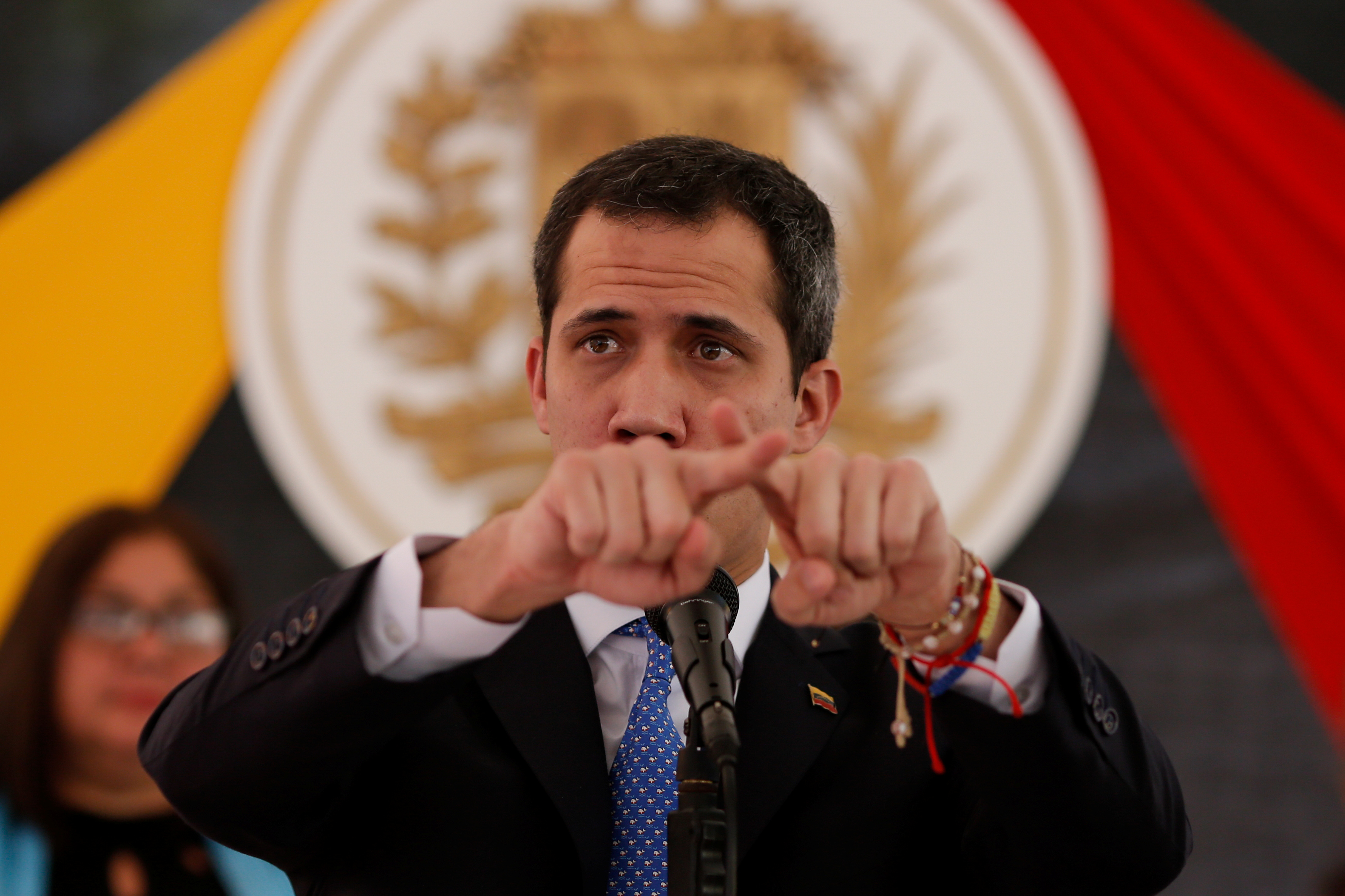 Guaidó reiteró la lucha contra el narcotráfico en diálogo con su homólogo hondureño (Foto)