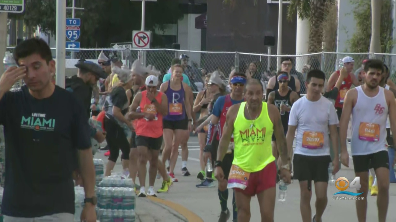 Miles de corredores acuden a la 18ª Maratón anual de Miami de por vida