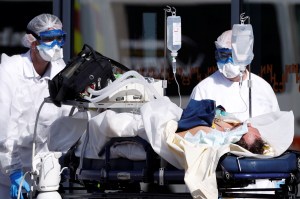 Más de 860 muertos y 2.000 contagios por coronavirus en Francia