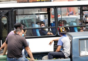 En busca de “soluciones”, transportistas proponen una tarifa anclada al petro