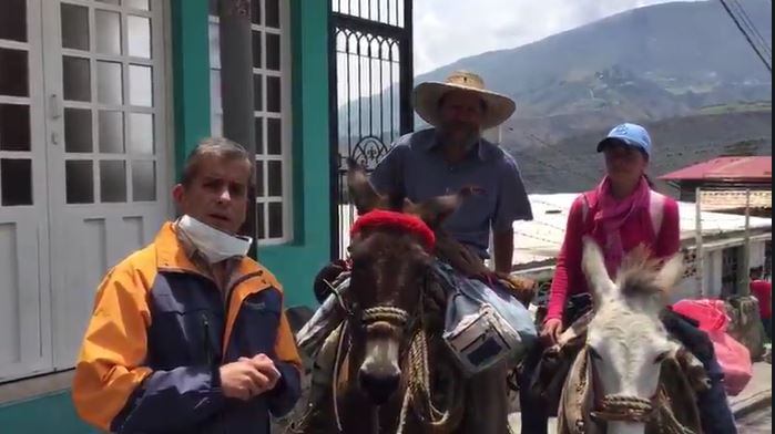 ¿De vuelta a la colonia? Productores merideños recorren hasta cinco horas de camino en burro (Video)