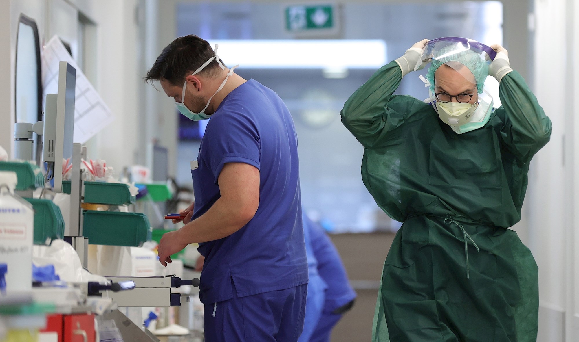 “Todos con vosotros”, los internacionales franceses apoyan al personal sanitario