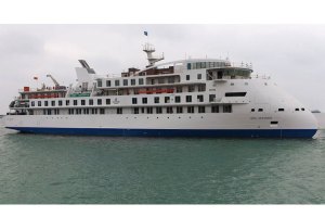 Más de 60 pasajeros de crucero australiano anclado en Uruguay tienen coronavirus