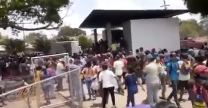 Reportan disturbios en una jornada de venta de alimentos en El Furrial #9May (Video)
