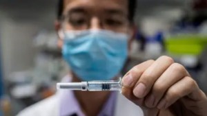 Singapur comienza pruebas con humanos de una nueva vacuna contra el coronavirus