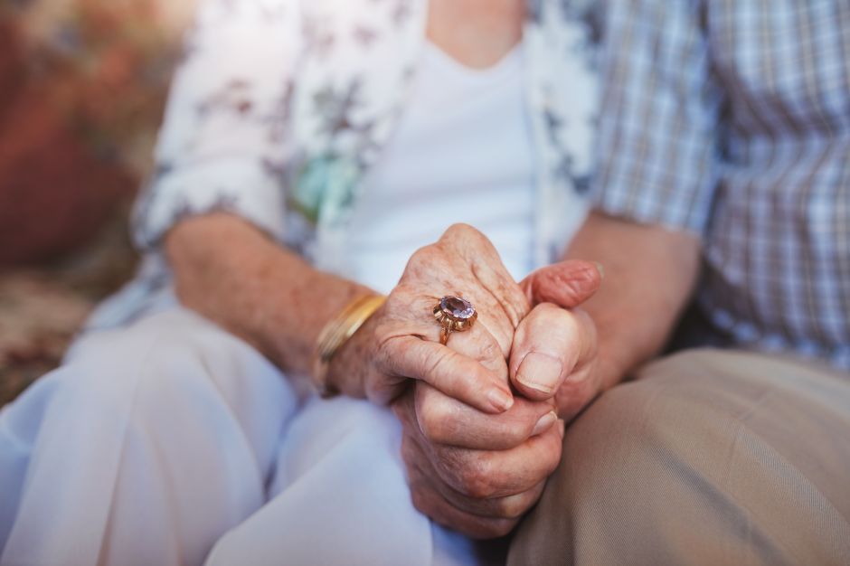 Casi 100 ancianos de una residencia de Miami dan positivo al coronavirus