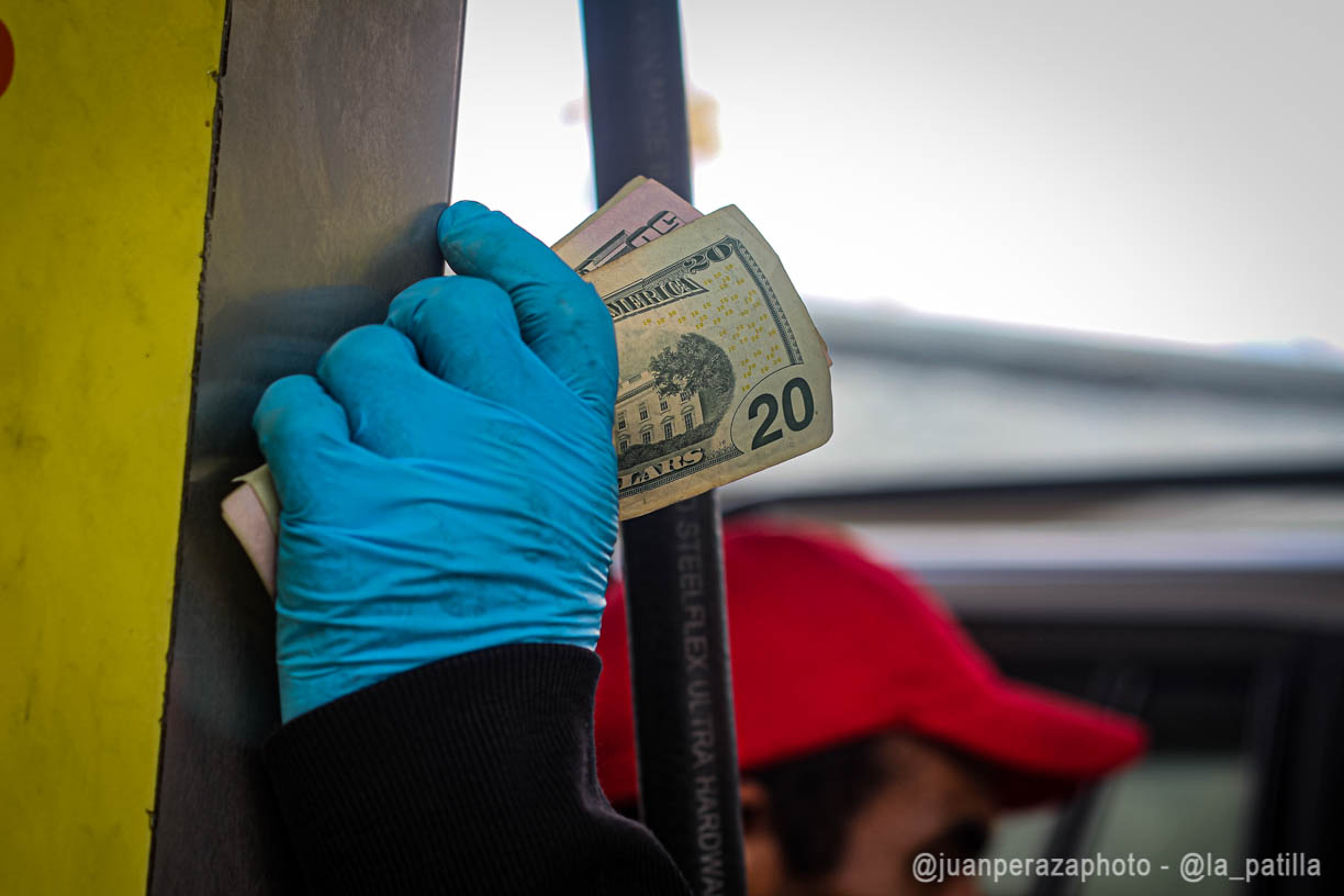 Es necesario corregir el alto diferencial de precios en la gasolina, según expertos