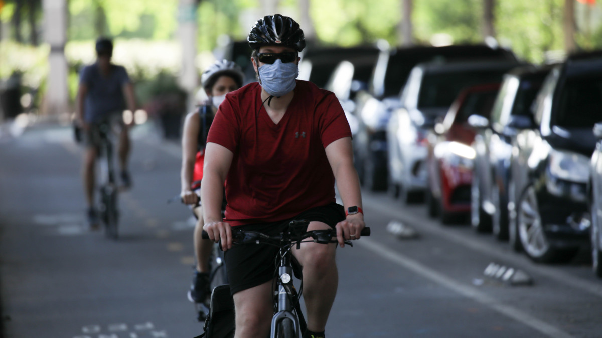 Piden restablecer el uso obligatorio de mascarilla en el condado de Orange