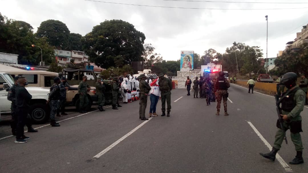 Régimen instala punto de control en la Caracas-La Guaira para restringir el libre tránsito