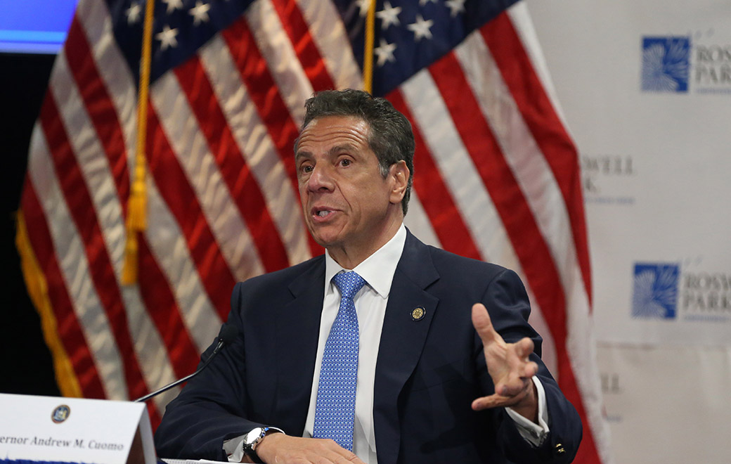 Cuomo apoya hacer públicos los archivos disciplinarios de la policía