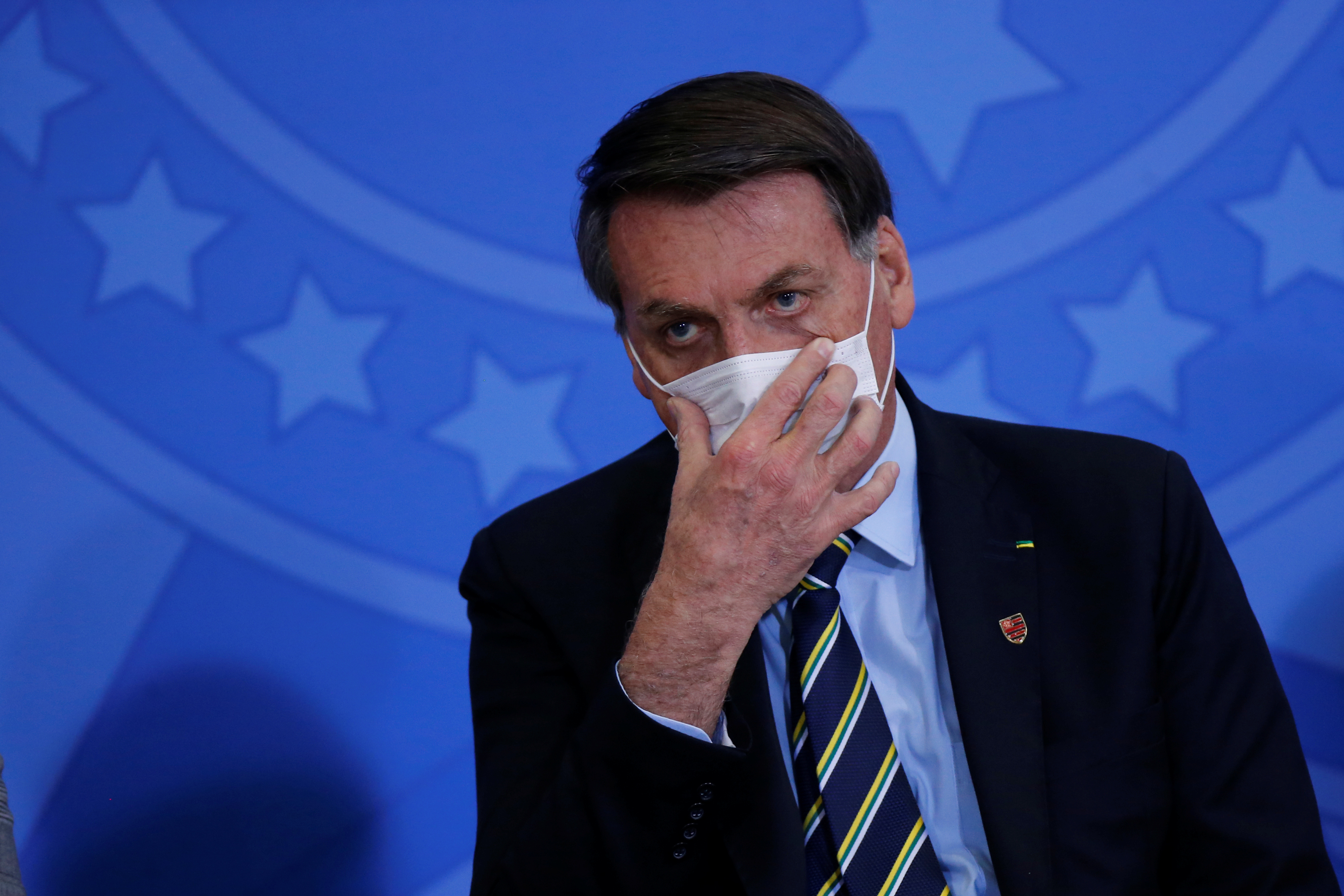 Bolsonaro se olvidó de pagar su página web y acabó siendo víctima de una broma pesada (FOTOS)