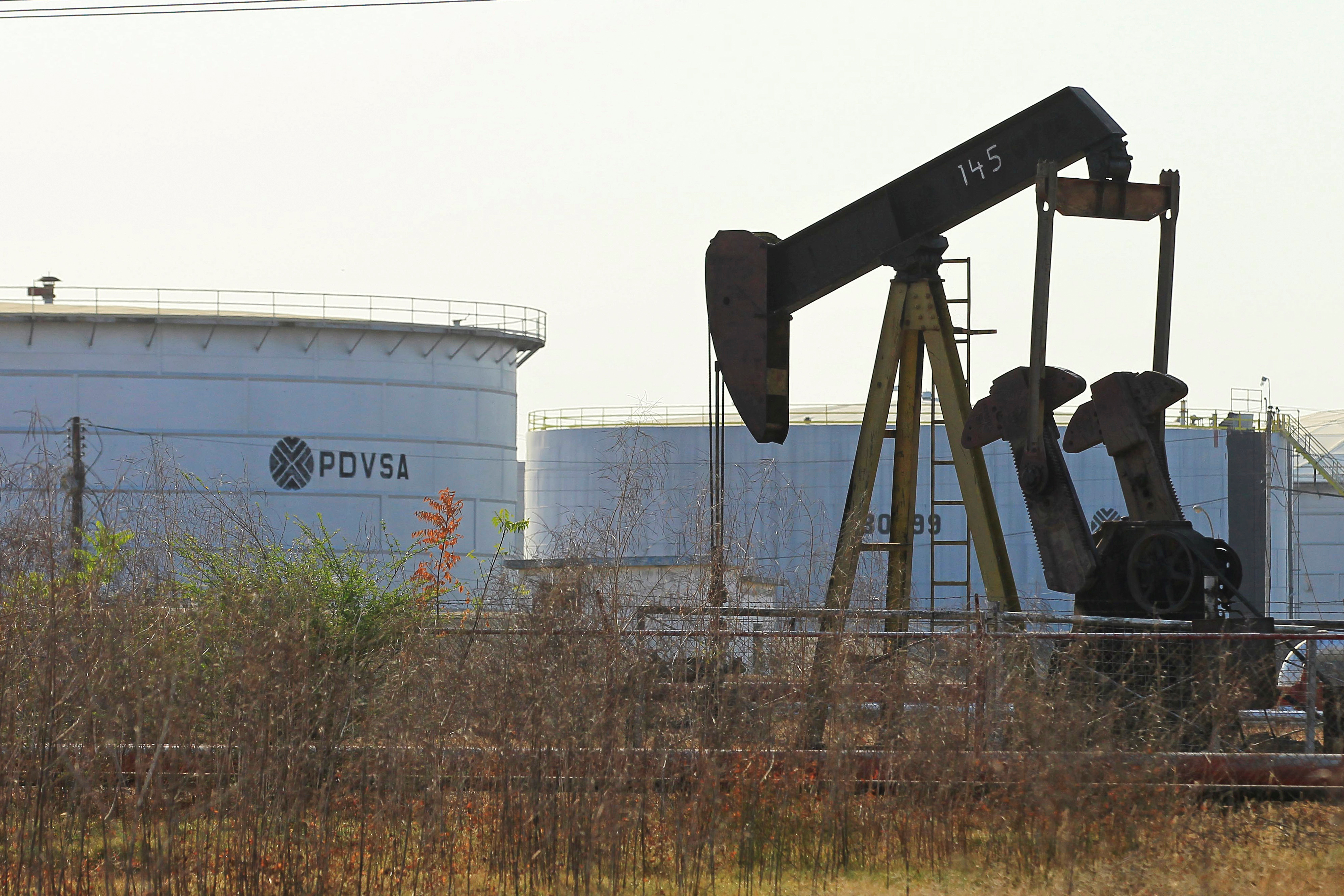 Reuters: EEUU prepara sanciones petroleras más estrictas contra Pdvsa