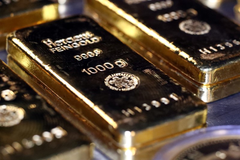 El oro cada vez más precioso: Valor del metal cotiza con cifras récords