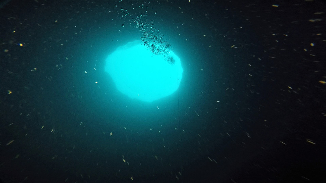 Científicos explorarán un misterioso agujero azul de 130 metros de profundidad cerca de Florida