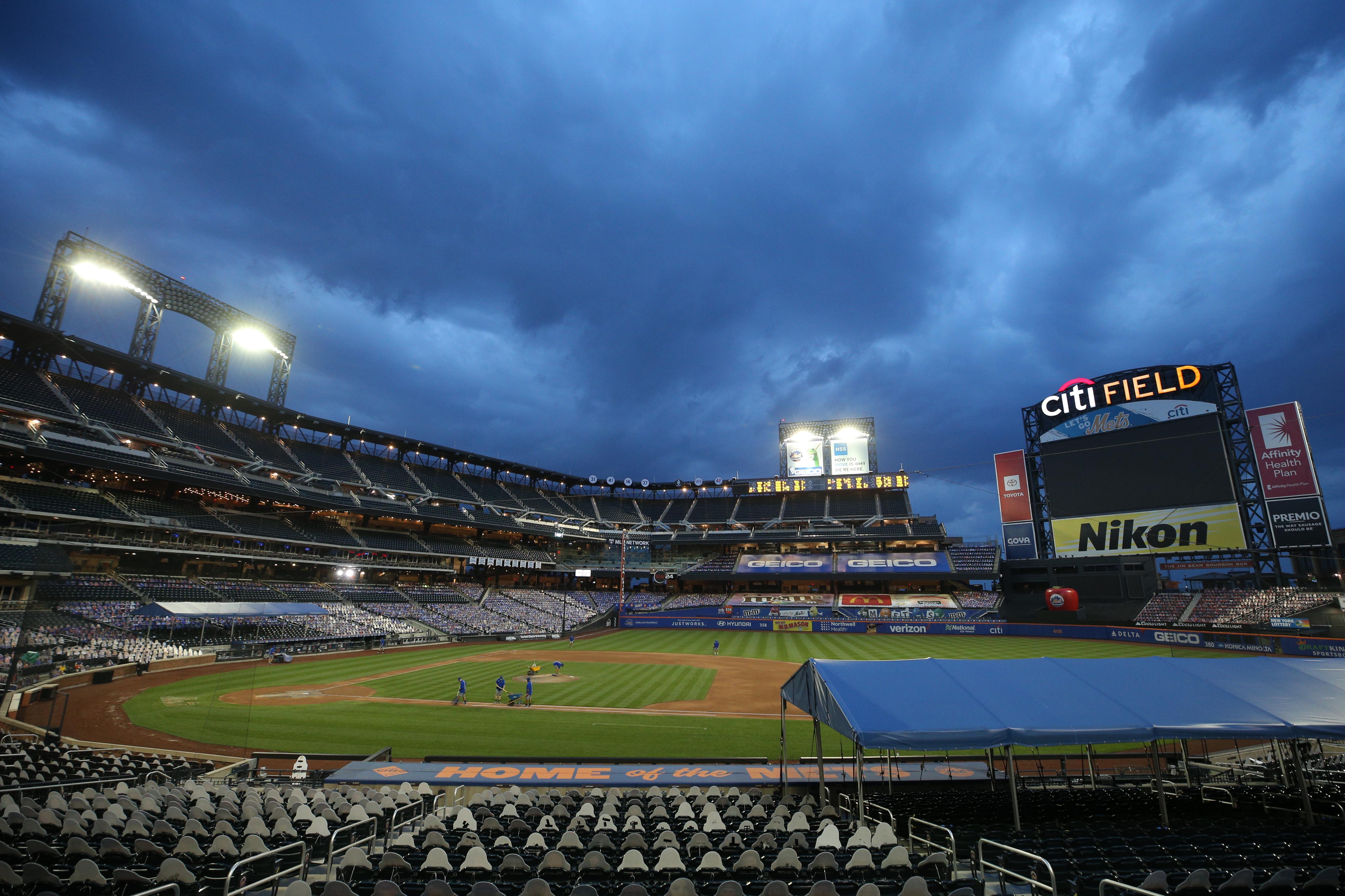 Peloteros de los Marlins y Mets dejaron el terreno de juego por protesta contra el racismo (Video)