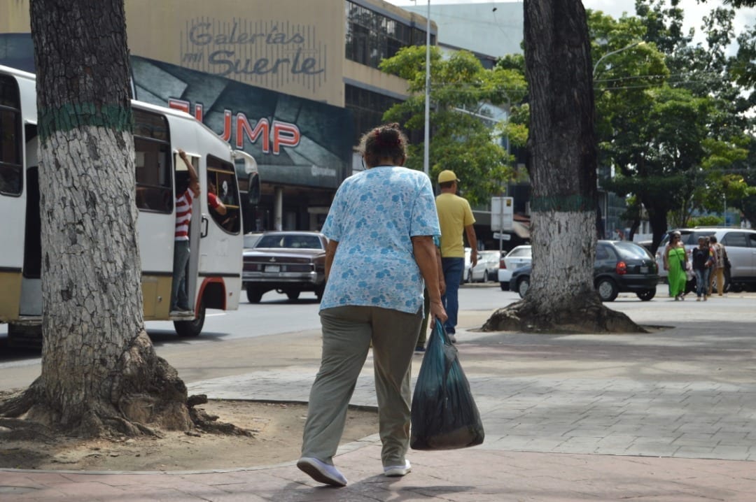 Envejecer en Venezuela: El fenómeno del abuelo abandonado