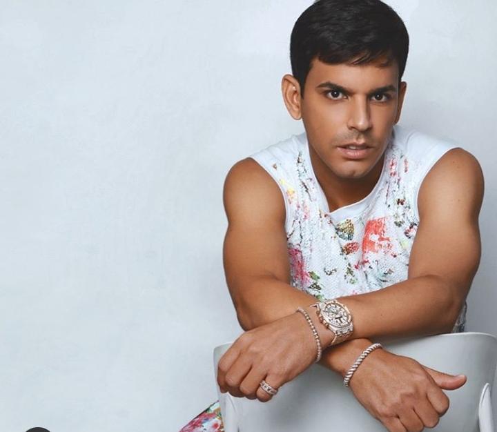 ¿Qué le pasó? Ahora Tito El Bambino anda “sexy sensual”… con fotos muy comprometedoras