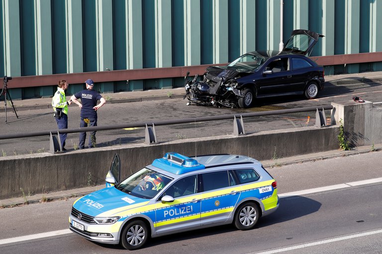 Atentado islamista en Alemania: Un hombre causó múltiples accidentes en una autopista de Berlín