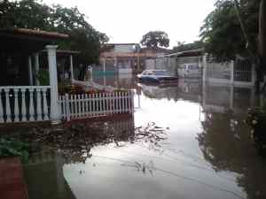 Girardot bajo el agua: Los aragüeños sufren cuando llueve #8Sep (FOTOS)