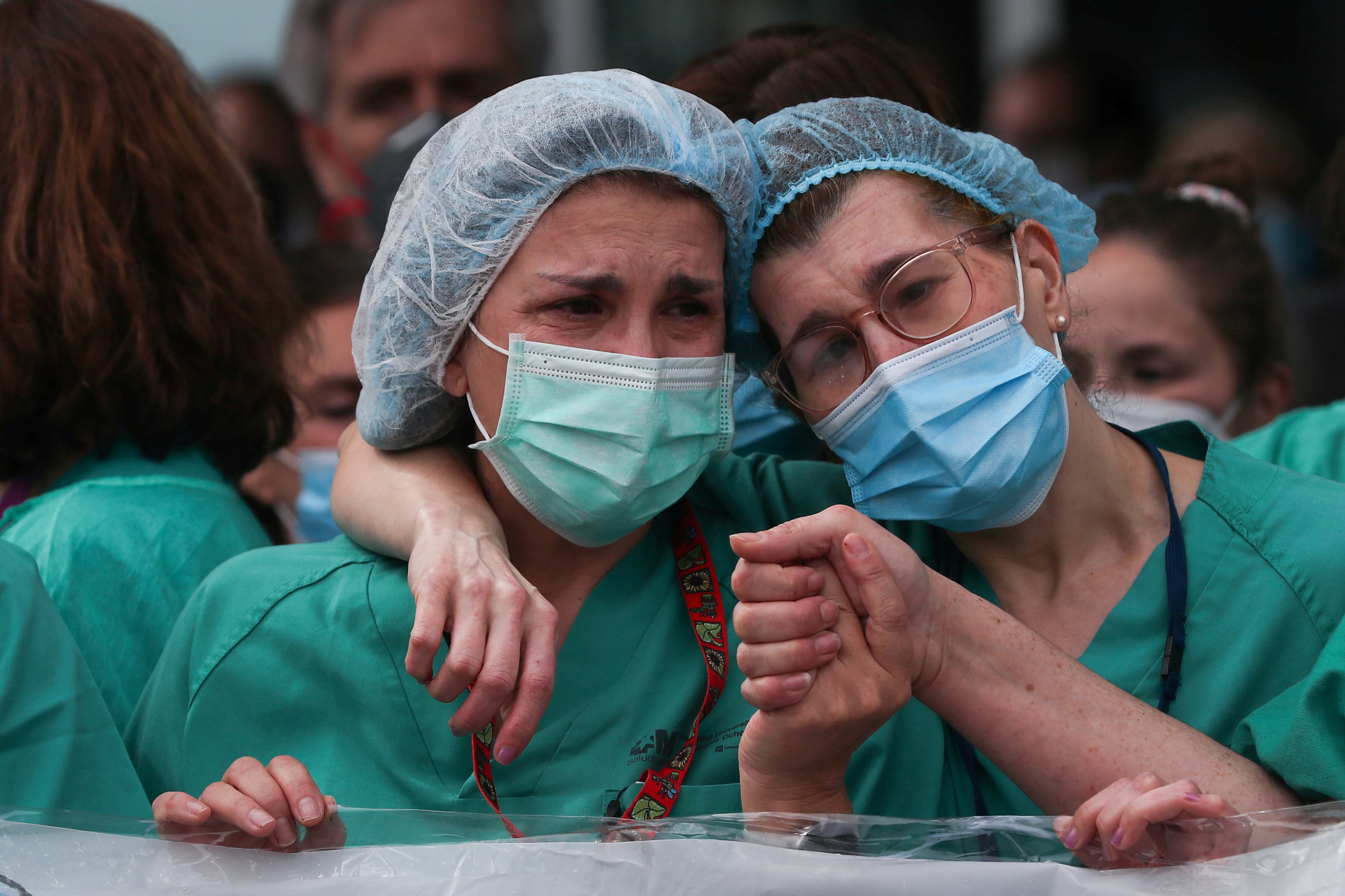 Muertes diarias en España por coronavirus vuelven a superar las 200