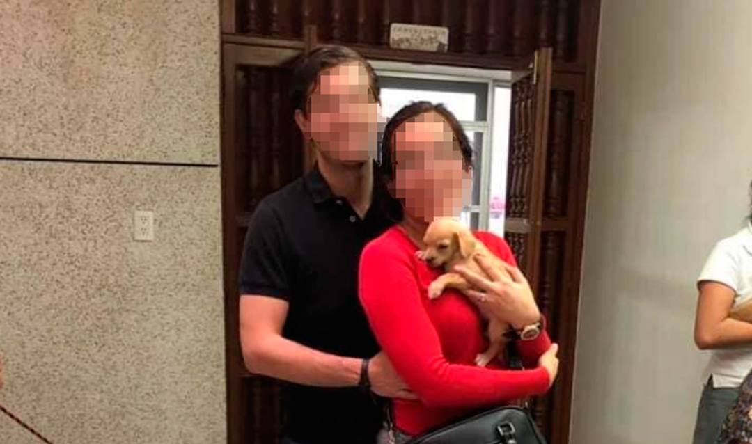 ¡Macabro! Denuncian a una pareja por adoptar perros para alimentar a sus serpientes (Fotos)