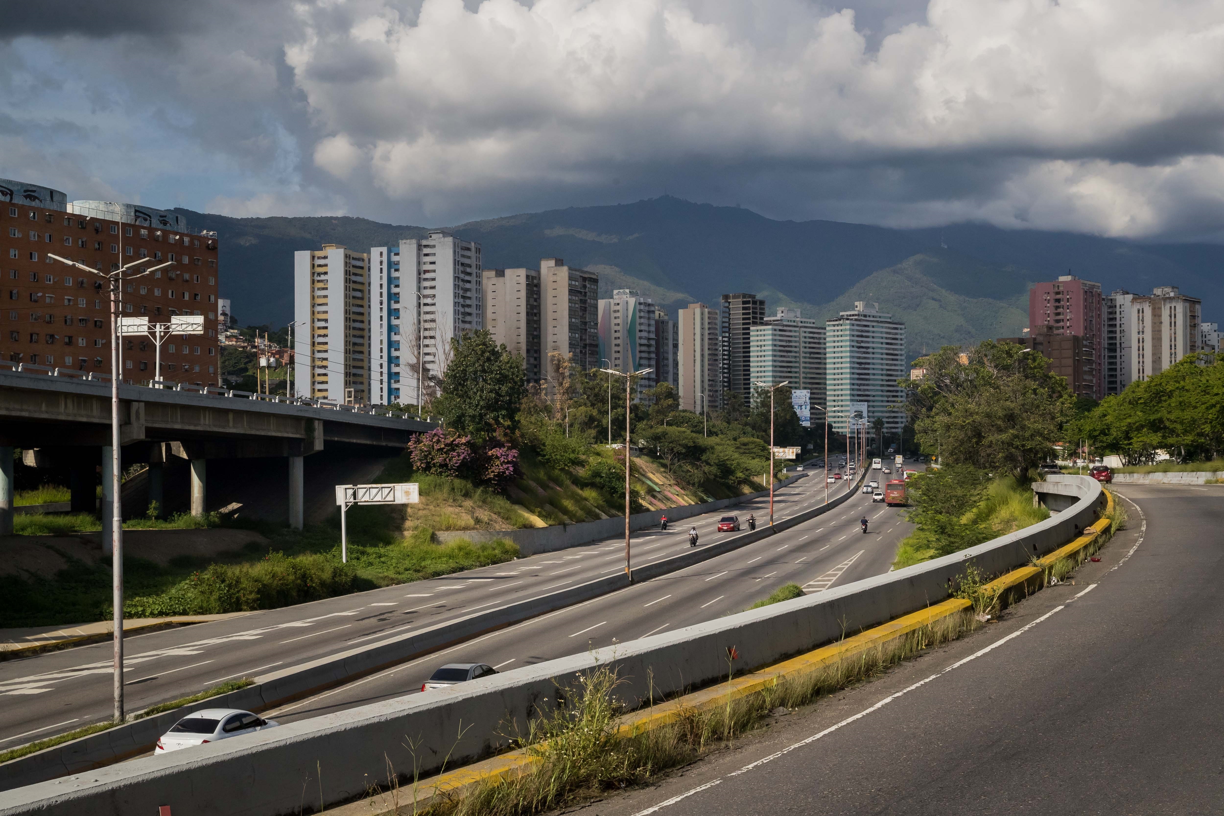 Lo asesinaron para robarle su moto durante una cola en la autopista Francisco Fajardo