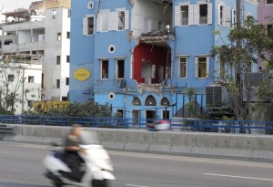 Restaurar vidrieras y cuadros, el otro desafío tras la explosión de Beirut