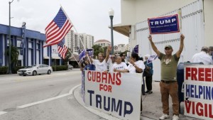 Cubanoamericanos en el sur de Florida respaldan a Trump, según encuesta