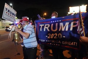 Trump avanza entre los latinos, para pesar de los demócratas