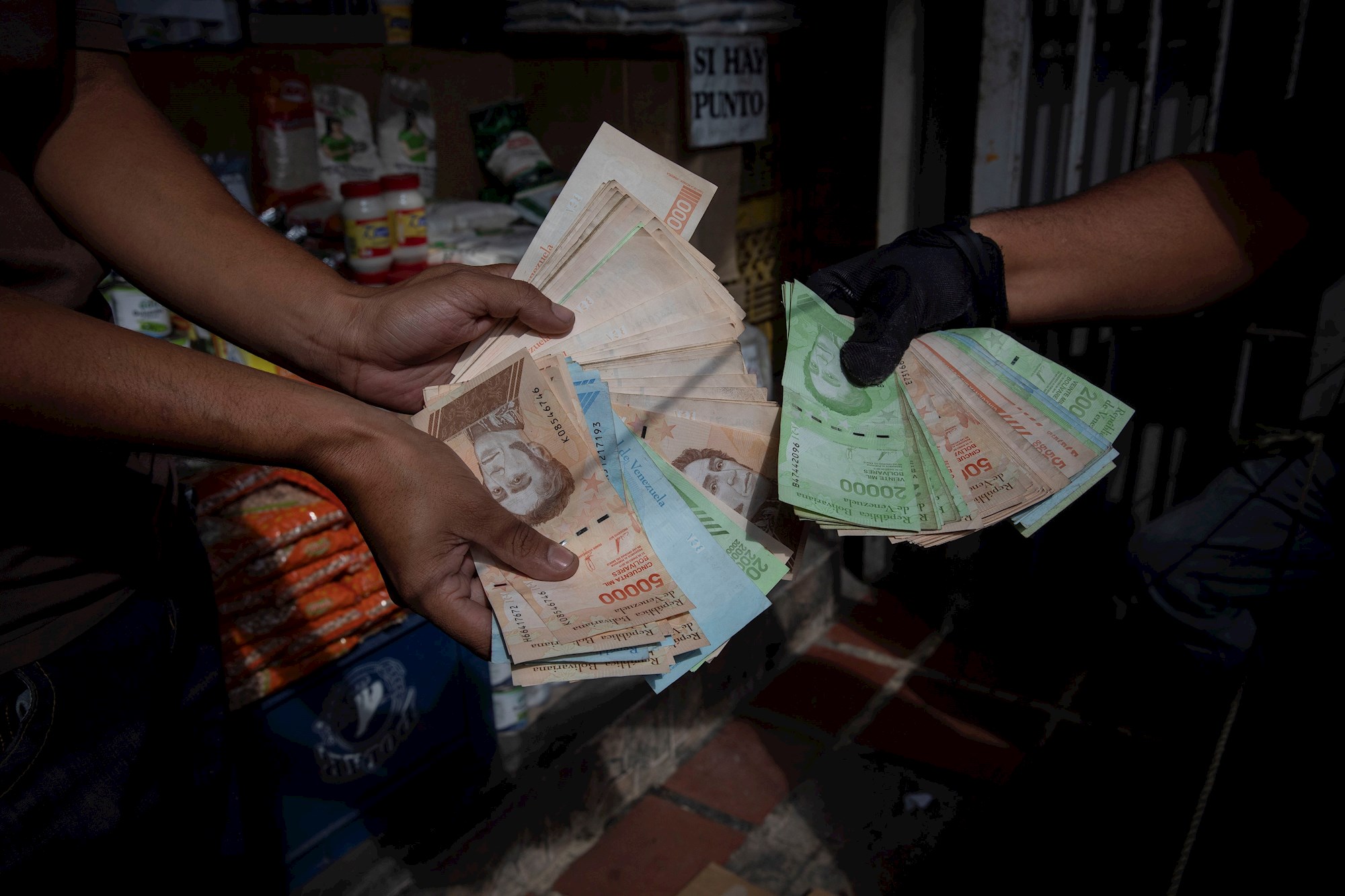 Venezuela será el país más pobre de América al terminar el 2021, según el FMI