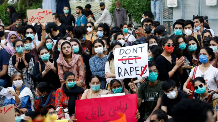 Pakistán prohibió “pruebas de virginidad” en víctimas de violación