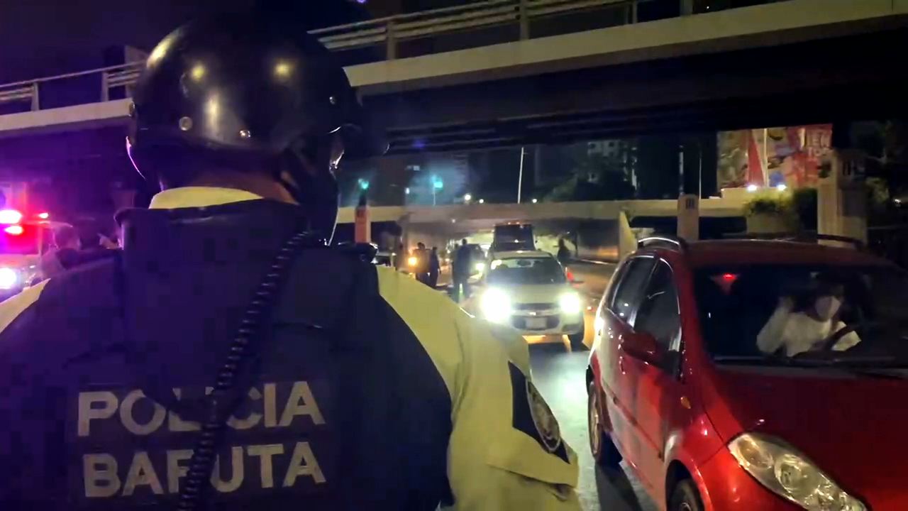 PoliBaruta vigila cumplimiento del distanciamiento social ante repunte del Covid-19