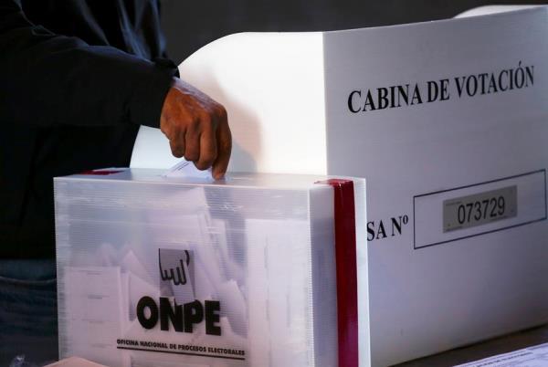 Los personeros electorales sí podrán entrar a los sitios de votación en Perú