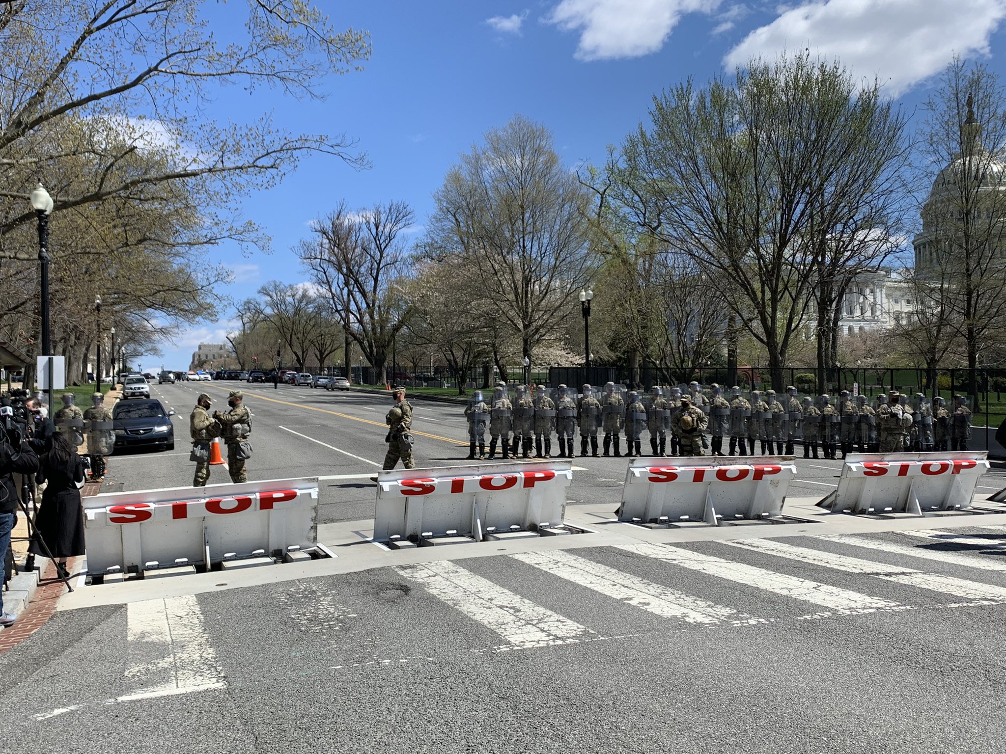 Tropas de la Guardia Nacional de EEUU rodean el Capitolio (VIDEO)