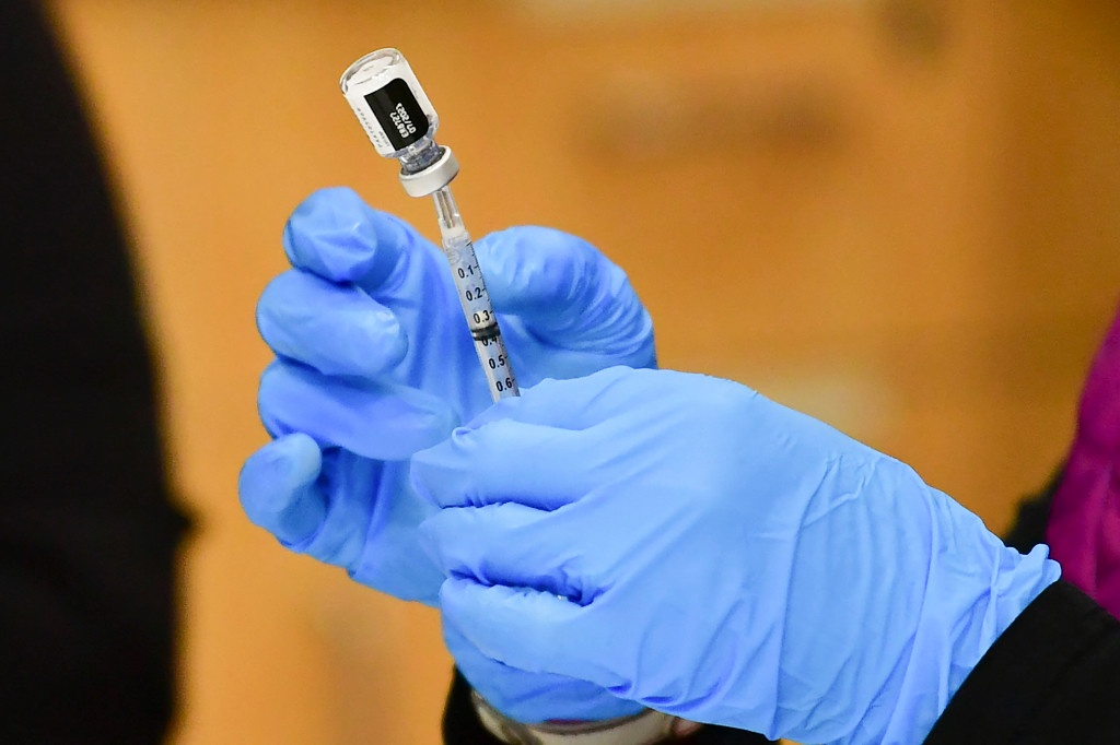 Pfizer notificó que no venderá vacunas contra el Covid-19 a empresas privadas