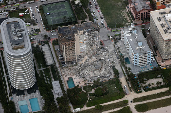 El edificio que se derrumbó en Miami necesitaba reparaciones por 9 millones de dólares