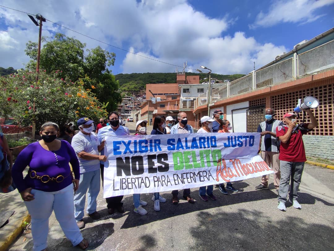 EN IMÁGENES: Sector salud de Vargas exigió al régimen la liberación de la enfermera Ada Macuare #30Jul