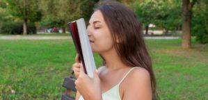 ¿Por qué los libros huelen tan bien? La ciencia tiene la respuesta