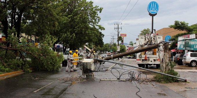 Huracán Nora tocó tierra en el estado Jalisco de México 