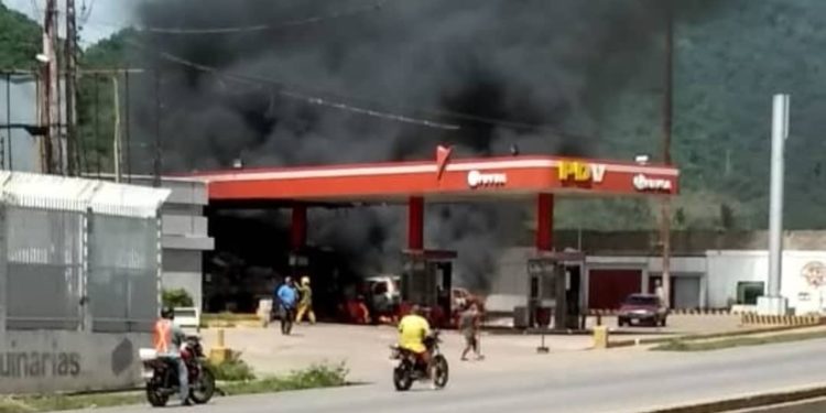 En IMÁGENES: Explosión en estación de servicio de Barcelona dejó al menos un muerto este #4Ago