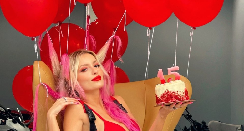 “Es increíble para mí”: Katie Angel celebró sus 15 millones de suscriptores en YouTube