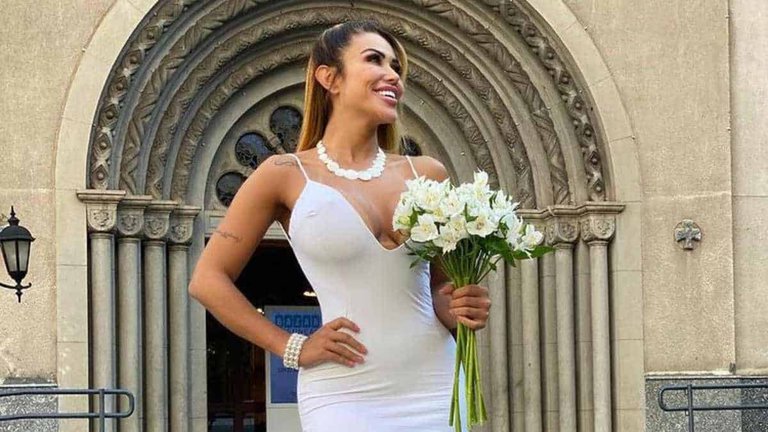 Se casó con ella misma, y tras 90 días de matrimonio se divorció porque encontró a alguien más especial