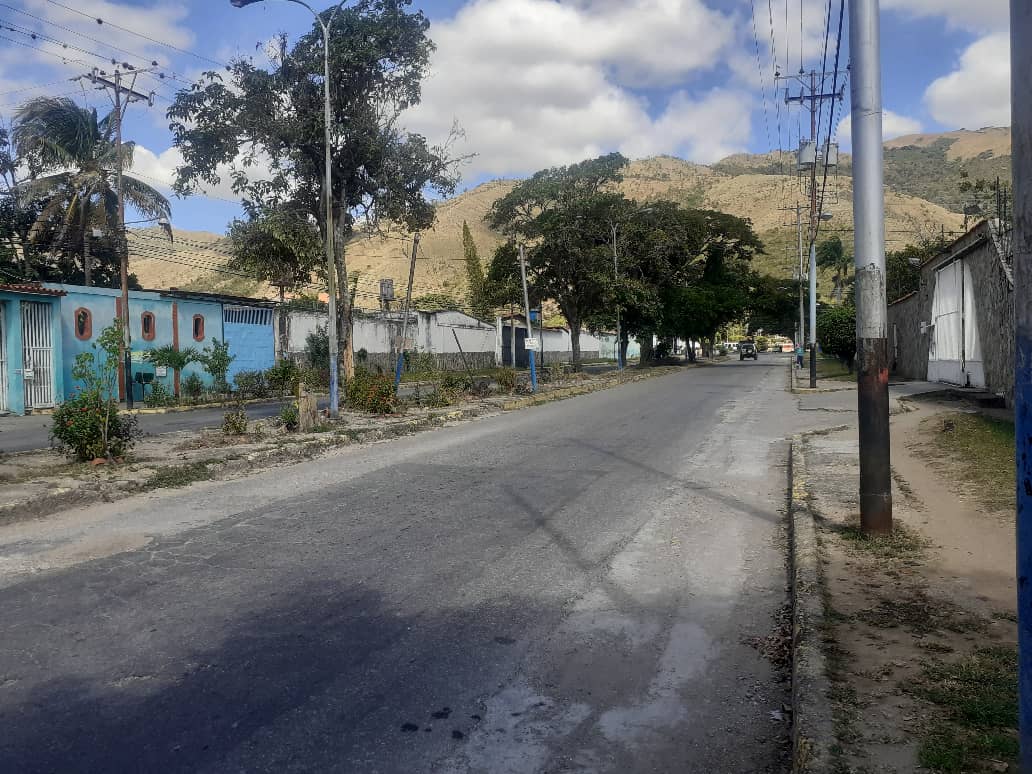 En una “boca e’ lobo” se convirtieron las calles de La Mora en La Victoria