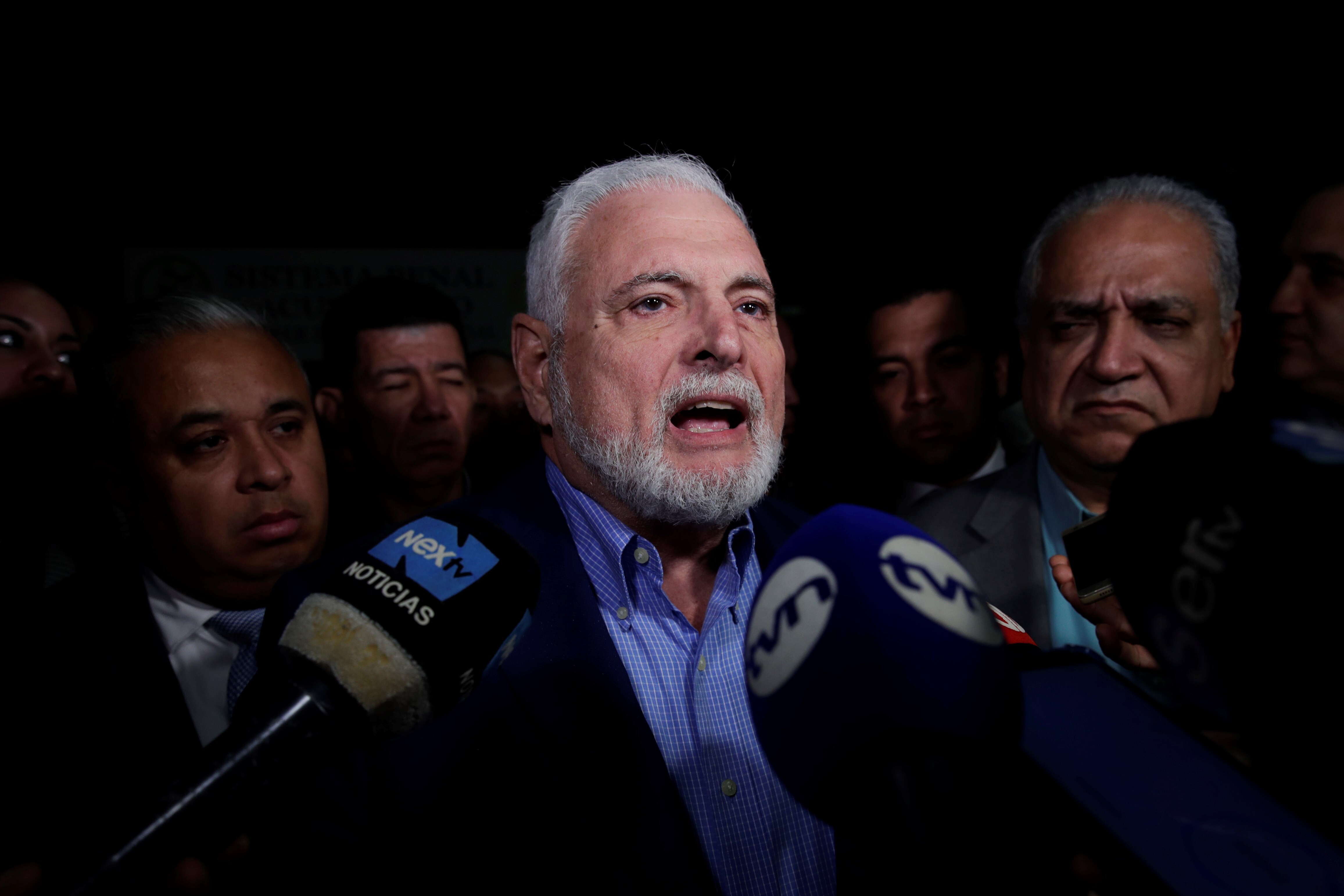 Mientras enfrenta los juicios por corrupción, Ricardo Martinelli se inscribe como candidato presidencial de Panamá