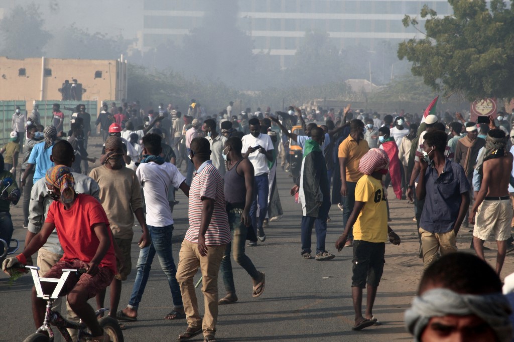 Al menos dos muertos en manifestaciones contra el golpe de Estado en Sudán