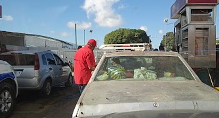 Colectivos chavistas “tomaron control” de gasolinera en Los Guayos, Carabobo