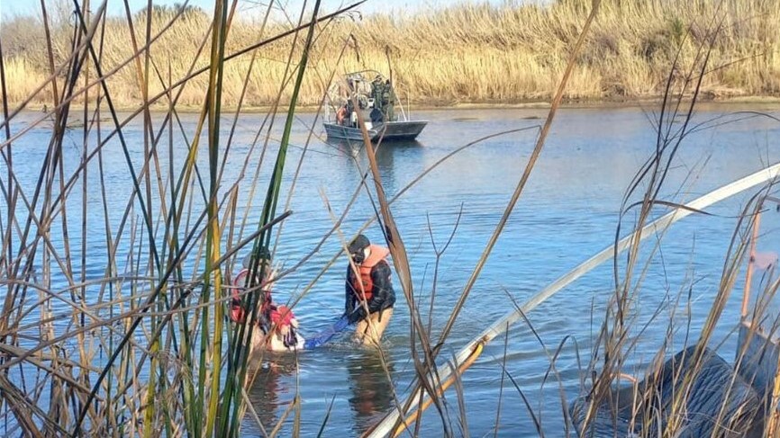 Venezuelan migrant girl dies crossing river between México and US