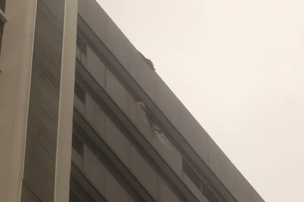 Venezolano murió tras lanzarse de un edificio en Ecuador