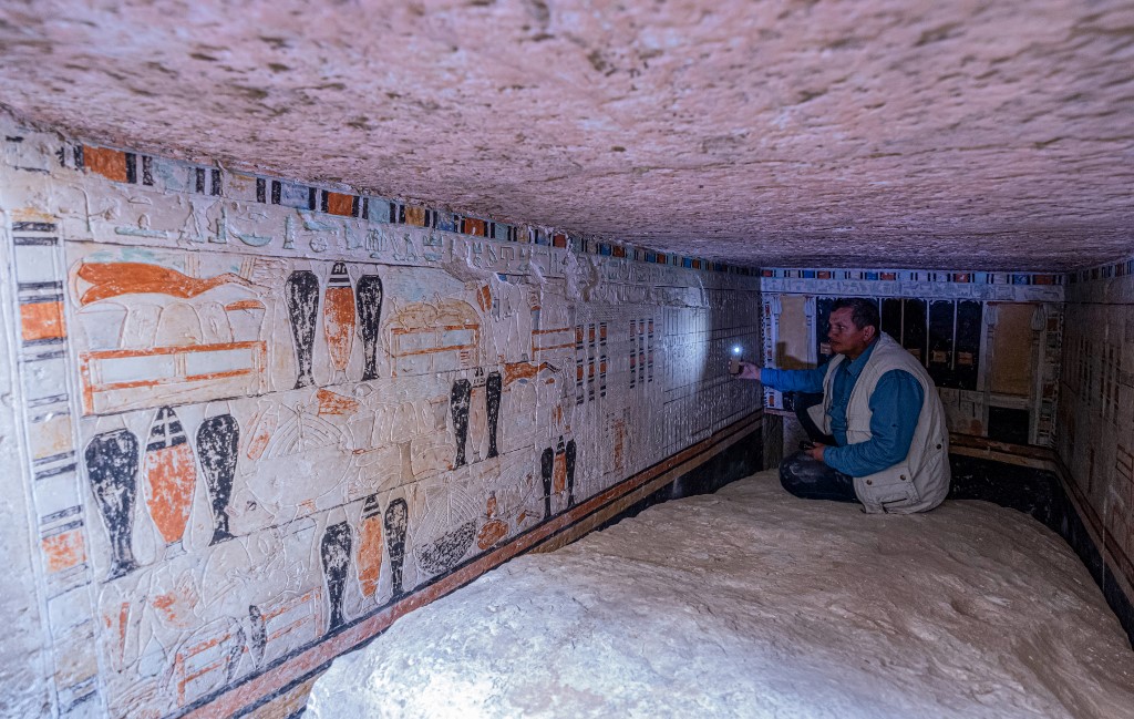 Egipto descubrió cinco tumbas en buen estado en Saqqara, la capital del Antiguo Reino de los faraones (Fotos)