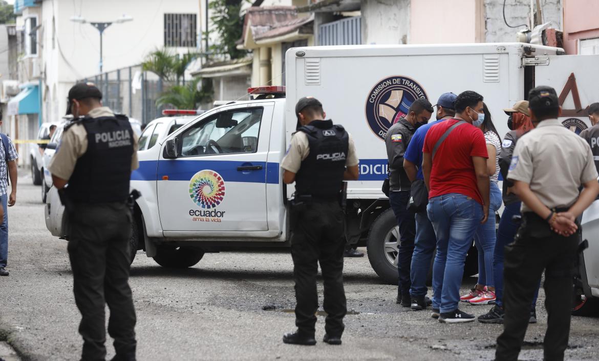 Ecuador: Pelea entre dos venezolanos en un taller de tapicería acabó en cuchillo y muerte